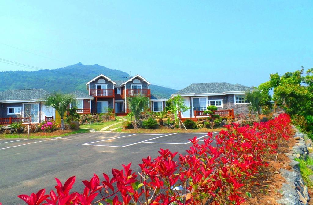 Jubilee Chalet Seogwipo-stad Buitenkant foto