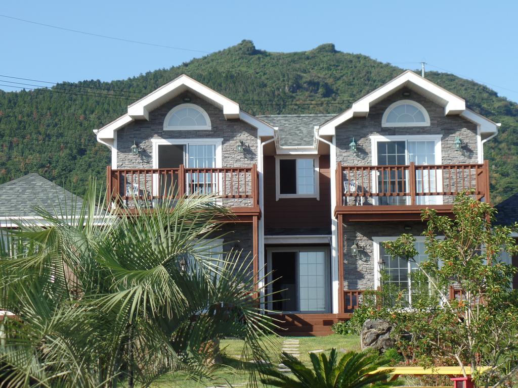 Jubilee Chalet Seogwipo-stad Buitenkant foto
