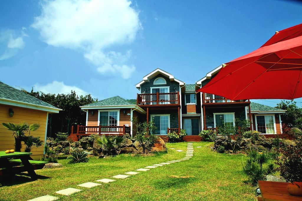 Jubilee Chalet Seogwipo-stad Buitenkant foto