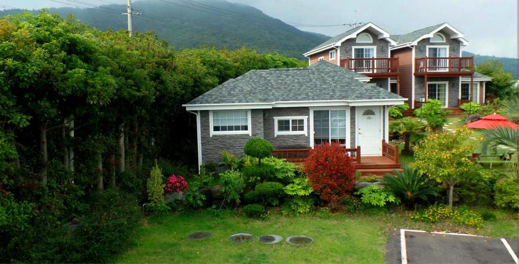 Jubilee Chalet Seogwipo-stad Buitenkant foto