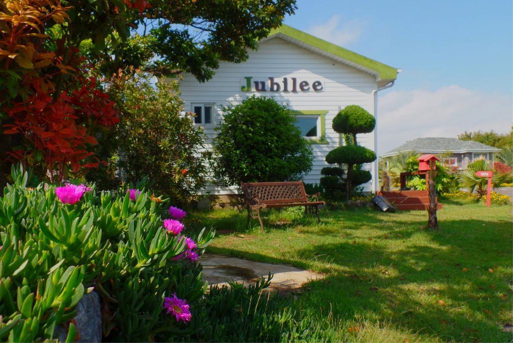 Jubilee Chalet Seogwipo-stad Buitenkant foto