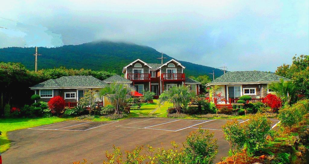 Jubilee Chalet Seogwipo-stad Buitenkant foto